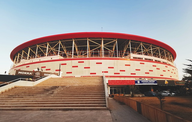 比利亚：亚马尔是一名独一无二的球员，很多年才会出现一个